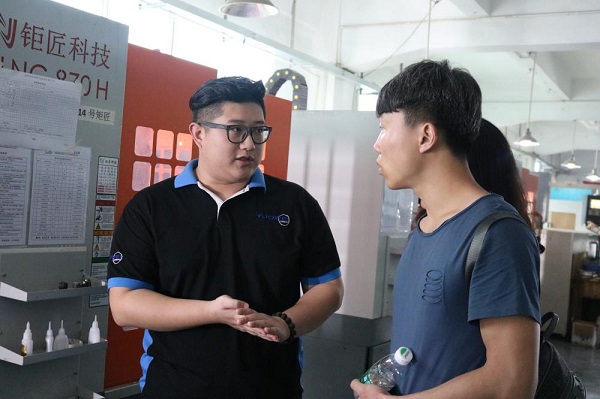 参股CNC车间